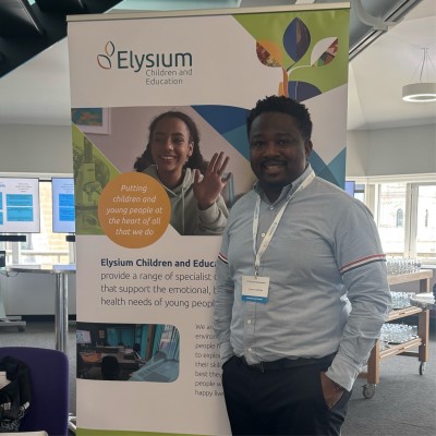 Dr Olusola Olowookere